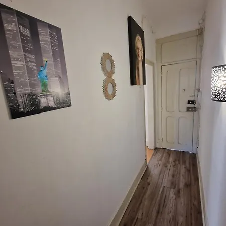 Quarto Em Apartamento Lgbt Adult Only *